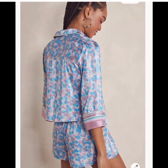 Please like β€οΈ and you will be notified when I go live - Picture 14 of 17